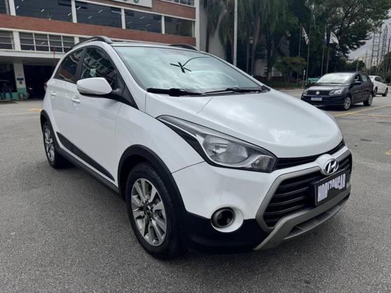HYUNDAI HB20X 1.6 16V STYLE FLEX 4P AUTOMÁTICO